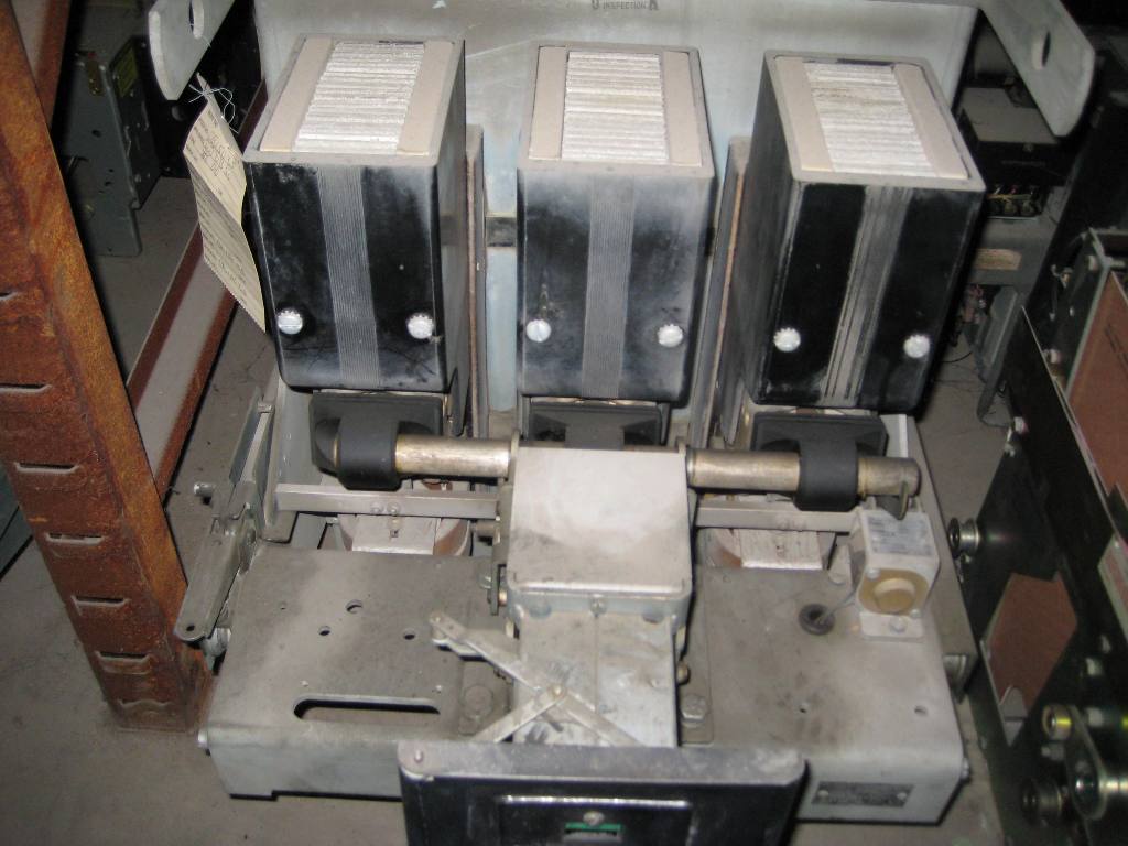 1600 Amp, WESTINGHOUSE, DB-50, 480 V., M/O, D/O, 3-POSITION, UV DEVICE: -1