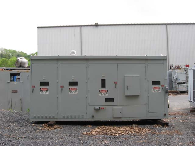 9000 KVAR, 12470 VAC, OUTDOOR HOUSED, MFG.2000, 3 PHASE, FUSED: -1