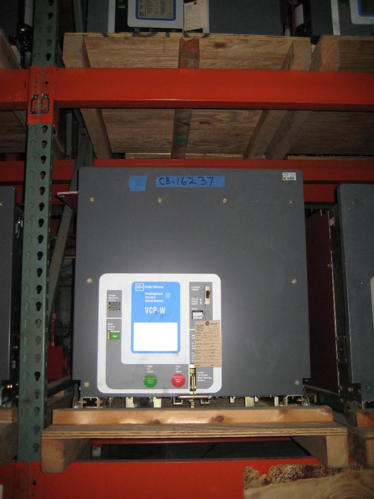 1200 Amp, CUTLER HAMMER, 50VCP-W-350, 5000 V., 1997, EO/DO, 125VDC C&T;