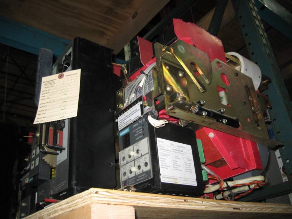1600 Amp, SIEMENS, RLF-1600, 600 V., 2001, ELECTRICALLY OPERATED, DRAW-OUT:1