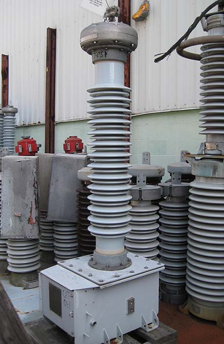 RITZ COUPLING CAPACITOR VOLTAGE TRANSFORMER, 138/84 KV-115/67.08 V, 700/1200