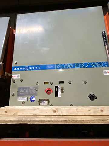 1200 Amp, GENERAL ELECTRIC, VB1 7.2-500-1, 8.25 KV, 125 VDC CLOSE & TRIP