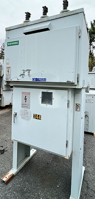 1200 Amp, SIEMENS, No. SDV, 15500 V., 125 CLOSE & TRIP, 240AC/250DC MOTOR