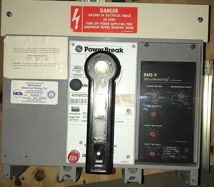 800 Amp, GE, TP88SS, 480 V., AIR CIRCUIT BREAKER