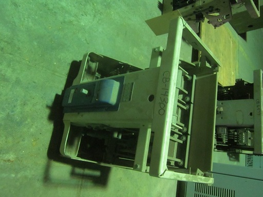 [028989] 1600 Amp, GE, AK-2-50-2, 480 V., M/O, STAT. MT., EC2A TRIPS: -1