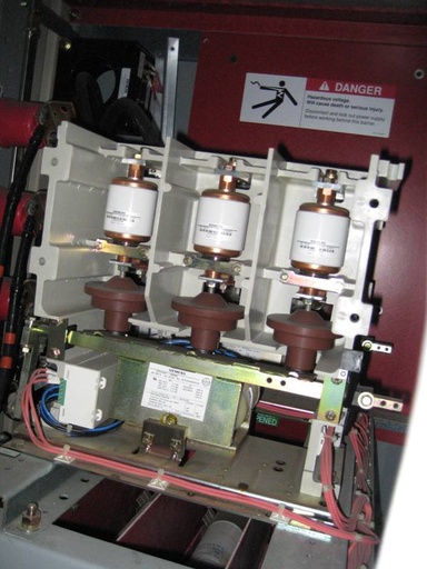 [034702] 400 HP SIEMENS 4160, 400A, FULL VOLTAGE W/ REVERSING