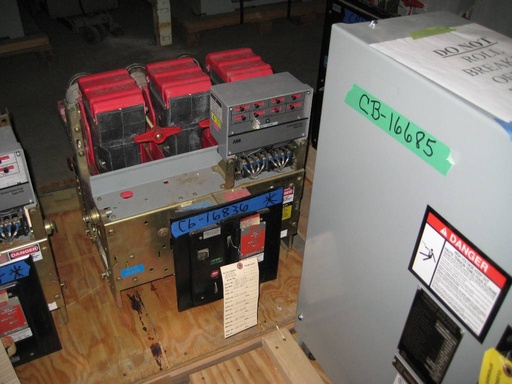 [036237] 1600 Amp, ABB, KDON 1600S, 600 V., 1999, MANUALLY OPERATED, DRAWOUT, BELL ALARM
