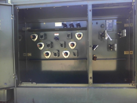 [039458] 300 KVA, Pri 4160 D, Sec 208Y/120, DEAD FRONT, LOOP/RADIAL FEED, COOPER:1
