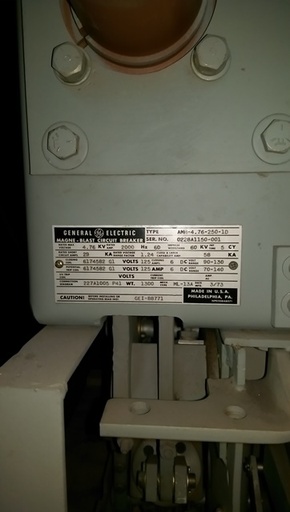 [041342] 2000 Amp, GE, AMH-4.76-250-1D, 4760 V., ML-13A MECH., 125 VDC CLOSE & TRIP