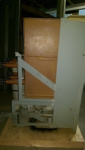 [041345] 1200 Amp, GE, AMH-4.76-250-1D, 4760 V., ML-13A MECH., 125 VDC CLOSE & TRIP