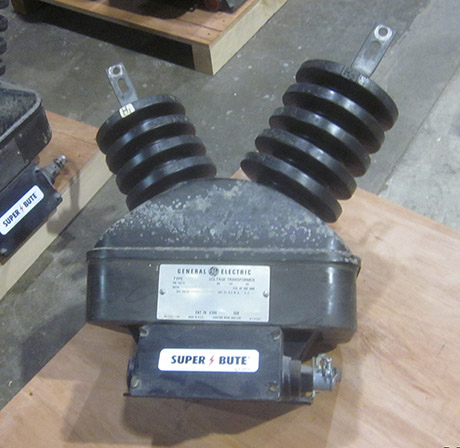 [041925] GE POTENTIAL TRANSFORMER, 20786/120 V, Sec. 207.86/120 V, 96.22/166.67 RATIO:3