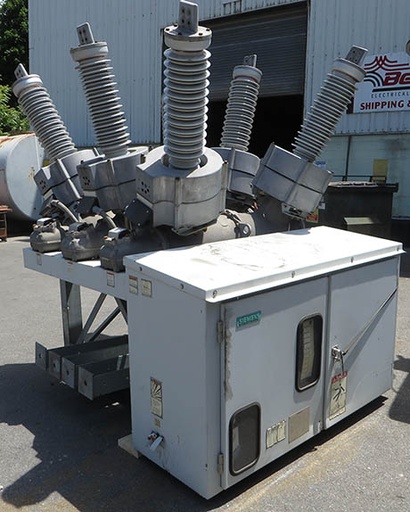 [042778] 3000 Amp, SIEMENS, No. SPS2-72.5-40-2, 72500 V., 2004, 125 VDC CLOSE & TRIP:1