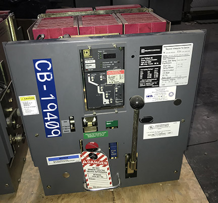 [044412] 600 Amp, SQUARE D, DS-206H, 480 V., E/O 120 VAC, M/O, LSI CIRCUIT BREAKER:1