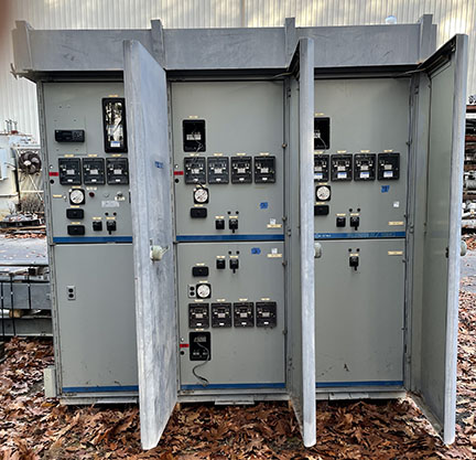 [044432] 15 KV, 1200 AMP, NEMA 3R GENERAL ELECTRIC POWER VAC SWITCHGEAR LINE-UP
