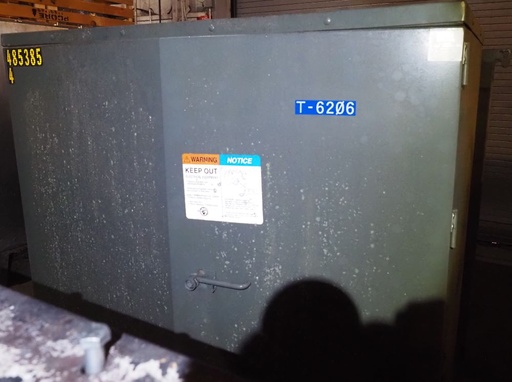 [045483] 300 KVA, Pri 12470GRDY/7200, Sec 480Y/277, 2006, Dead Front, Loop Feed